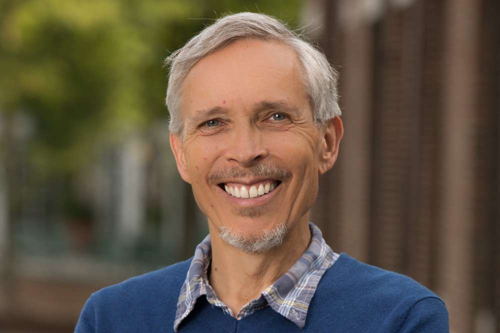 Lewis_Thomas_HERO_3226 (1000 x 666 px)