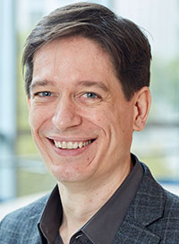 Daniel Kronauer